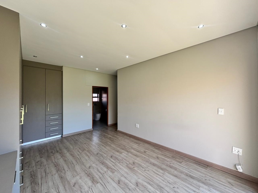 3 Bedroom Property for Sale in Van Der Hoff Park North West